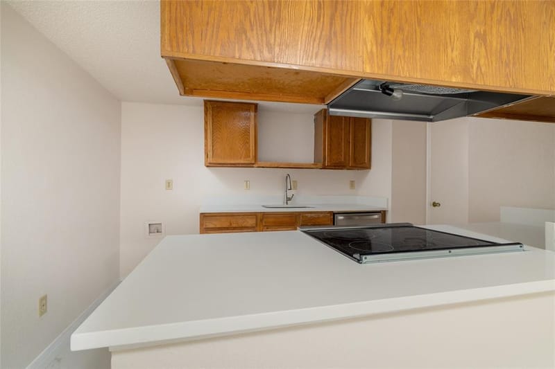 6410 Springfield Drive, Arlington TX 76016 - Photo 15