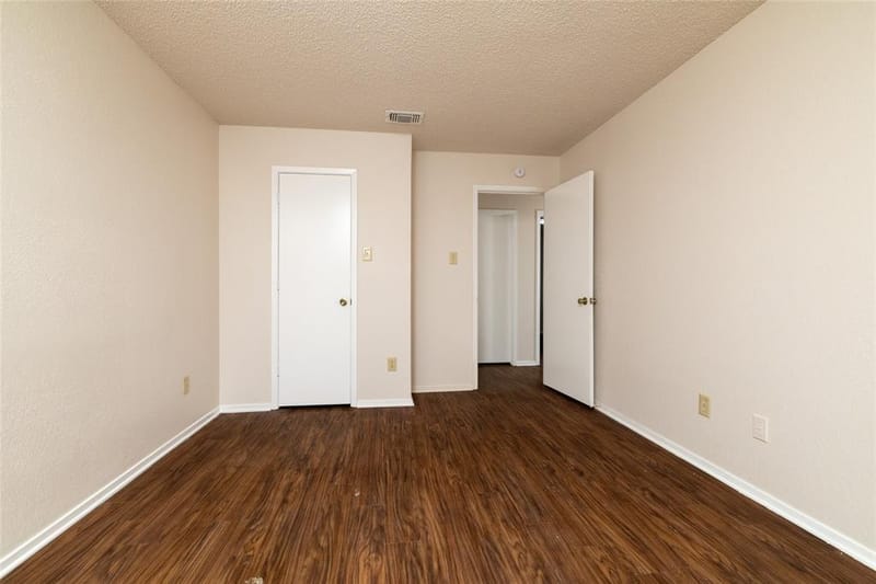 6410 Springfield Drive, Arlington TX 76016 - Photo 25