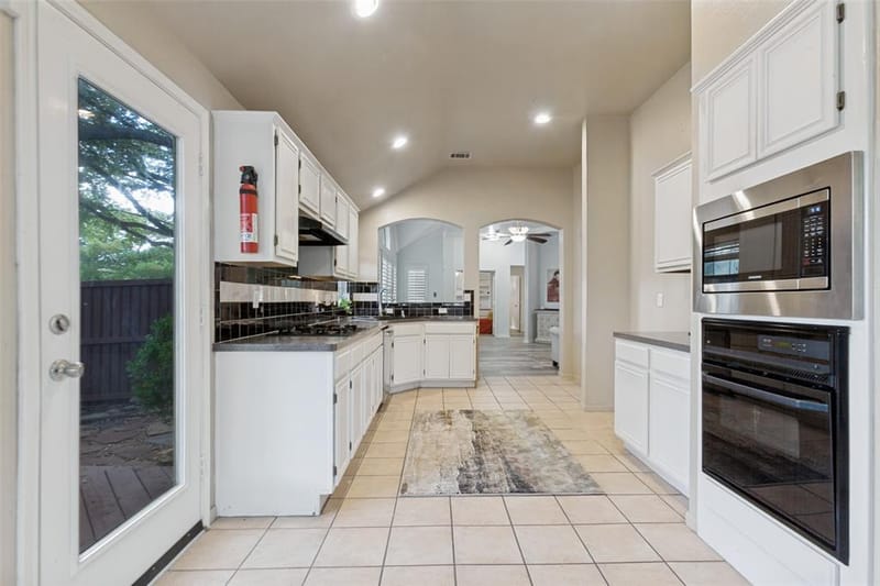 6800 Forest Hills Drive, Plano TX 75023 - Photo 6