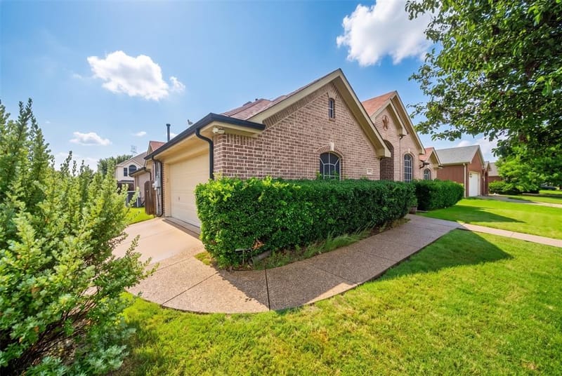 701 Boone Trail, Mansfield TX 76063 - Photo 3