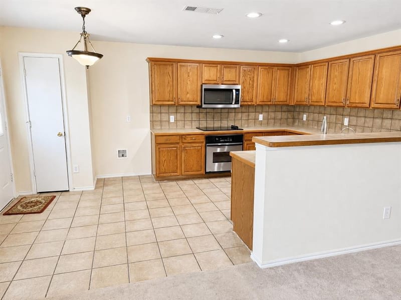 5444 Presidio Drive, Grand Prairie TX 75052 - Photo 7
