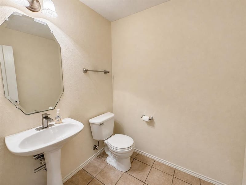 5444 Presidio Drive, Grand Prairie TX 75052 - Photo 10