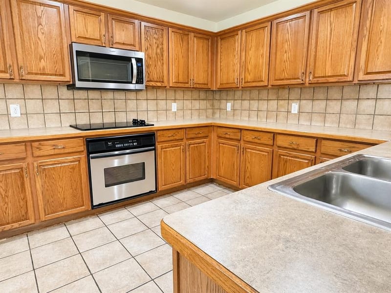 5444 Presidio Drive, Grand Prairie TX 75052 - Photo 8