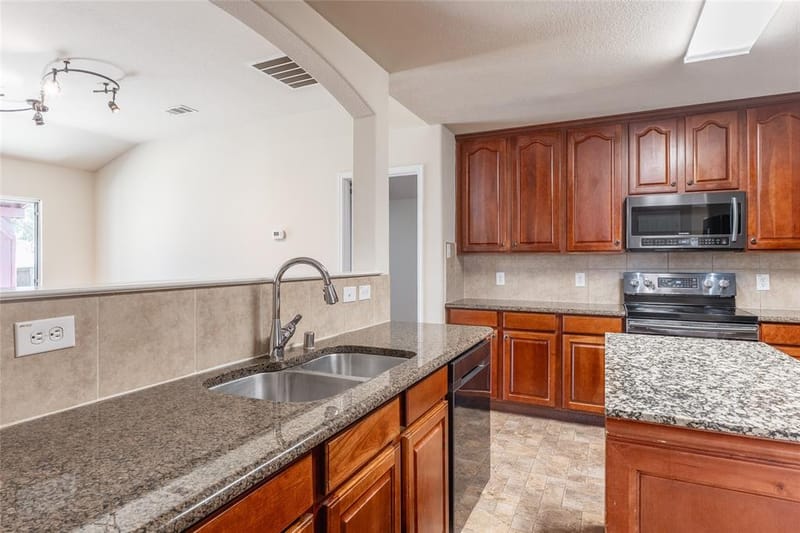 472 Grant Lane, Lavon TX 75166 - Photo 11