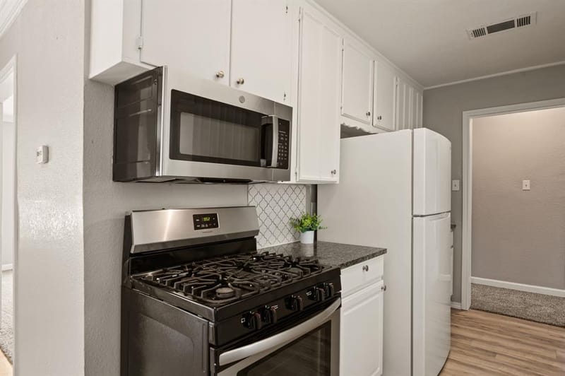 3501 Eastridge Drive, Haltom City TX 76117 - Photo 9