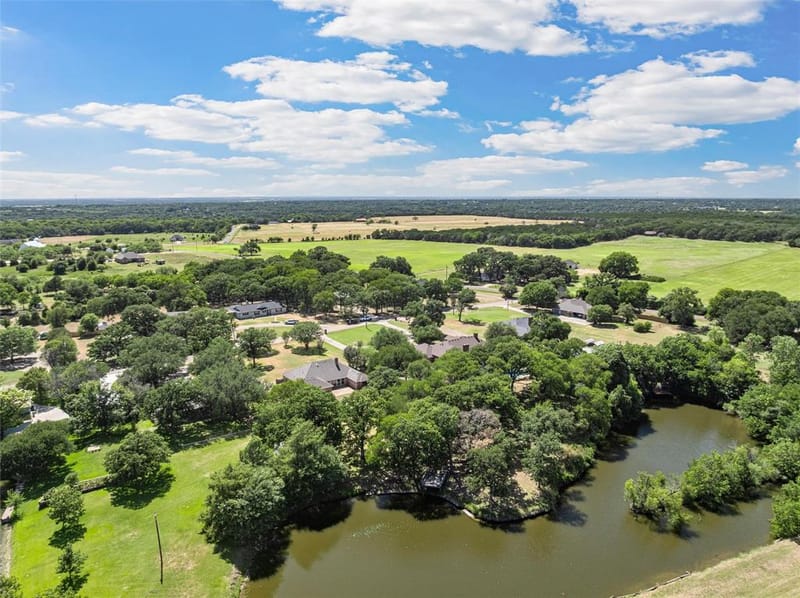 108 Spring Creek Street, Lacy Lakeview TX 76705 - Photo 34