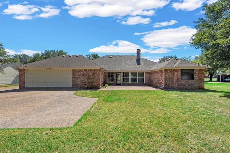 108 Spring Creek Street, Lacy Lakeview TX 76705 - Photo 31
