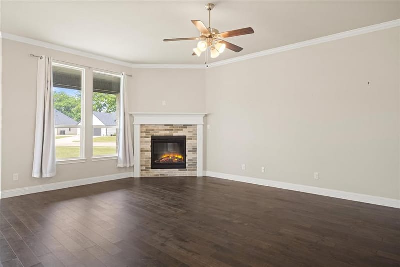 1089 Mickelson Drive, Granbury TX 76048 - Photo 10