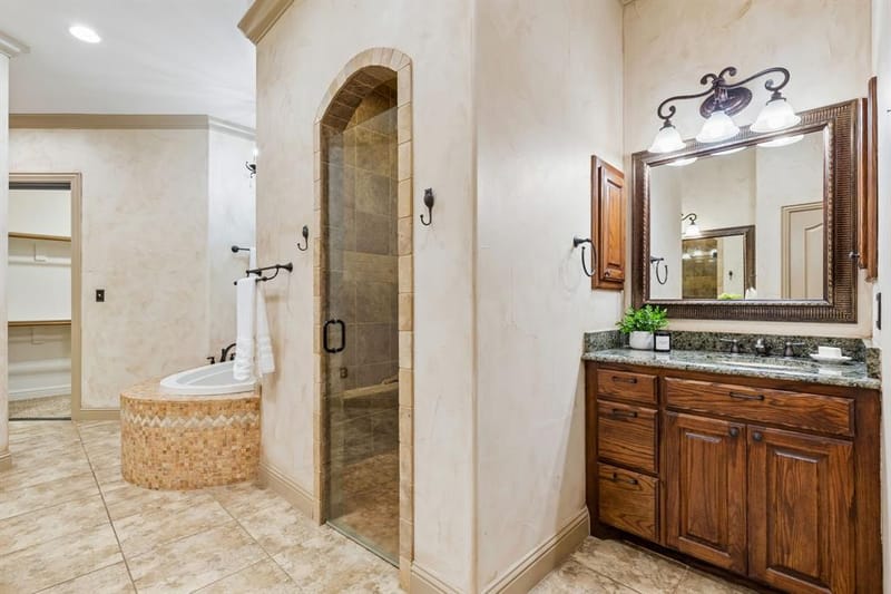 9 N Eagle Point # A, Azle TX 76020 - Photo 27