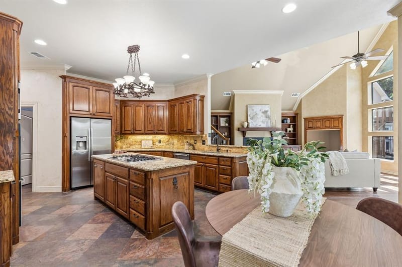 9 N Eagle Point # A, Azle TX 76020 - Photo 17