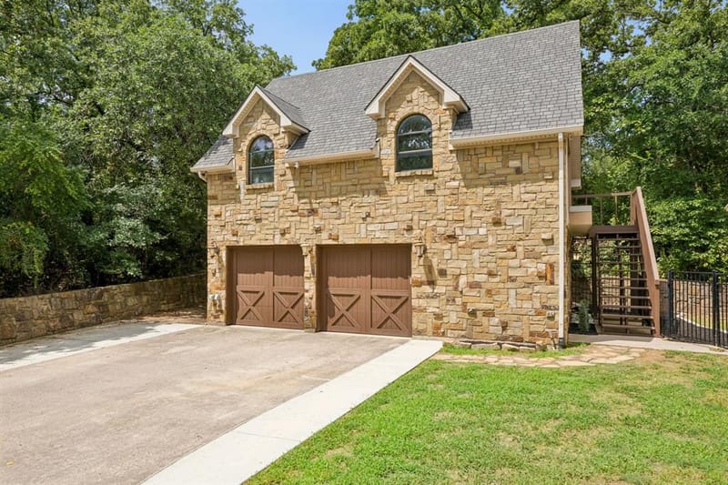 9 N Eagle Point # A, Azle TX 76020 - Photo 39