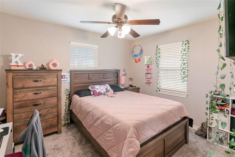 221 S Avenue C, Point TX 75472 - Photo 16