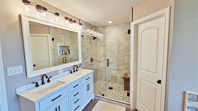 221 S Avenue C, Point TX 75472 - Photo 9