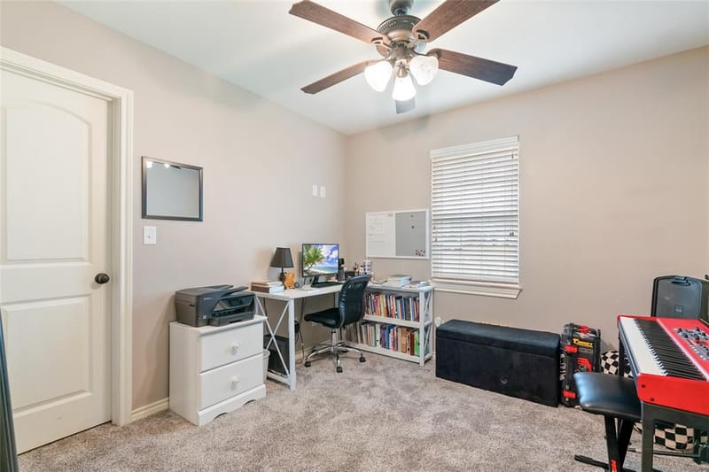 221 S Avenue C, Point TX 75472 - Photo 18