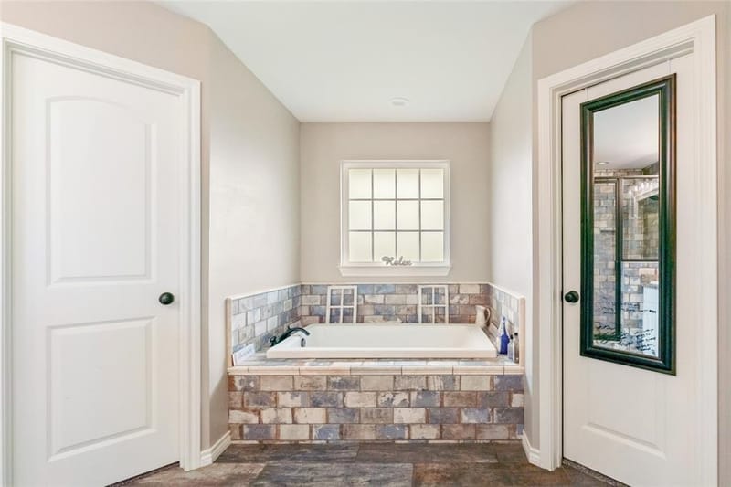 221 S Avenue C, Point TX 75472 - Photo 11