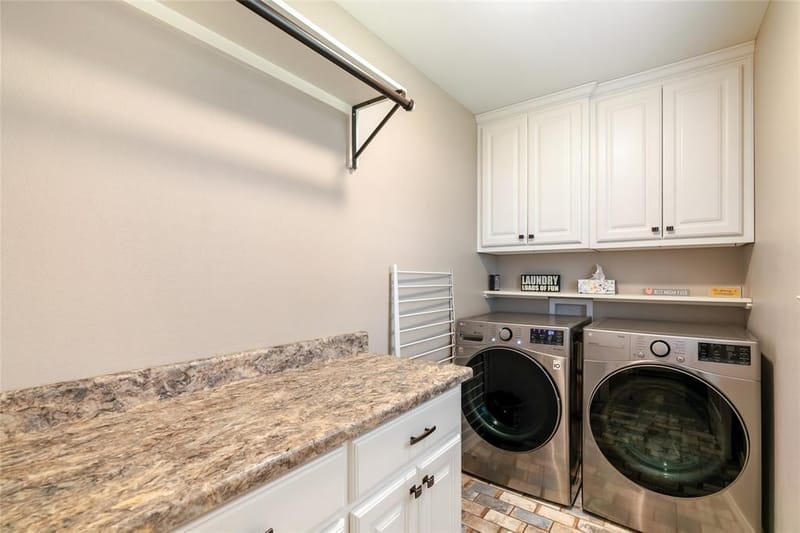 221 S Avenue C, Point TX 75472 - Photo 25