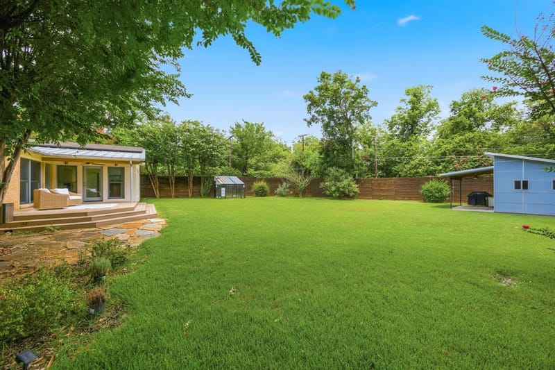 9422 Hermosa Drive, Dallas TX 75218 - Photo 16
