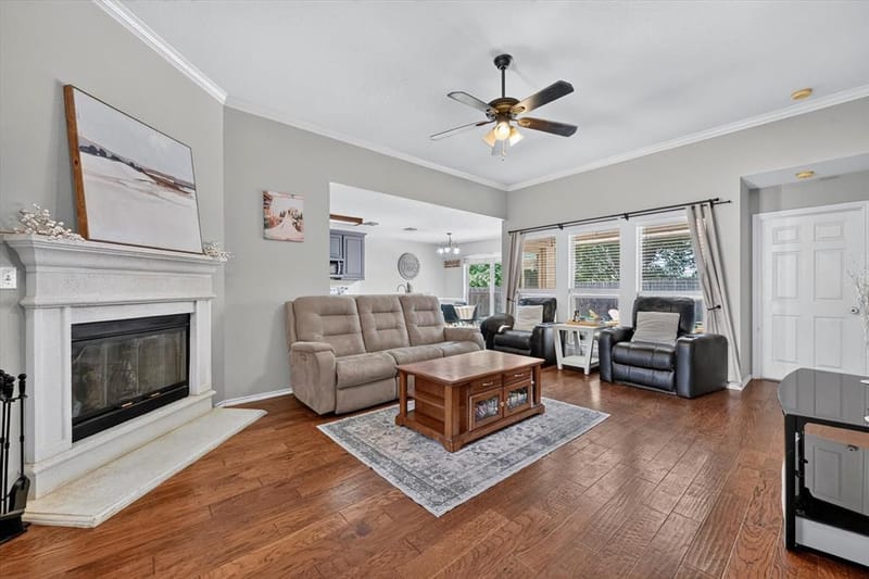 127 N Point Drive, Krum TX 76249 - Photo 6