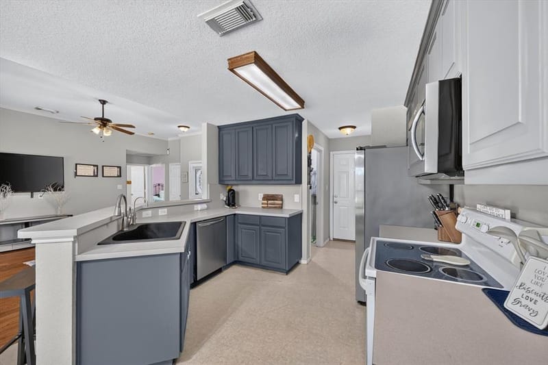 127 N Point Drive, Krum TX 76249 - Photo 9