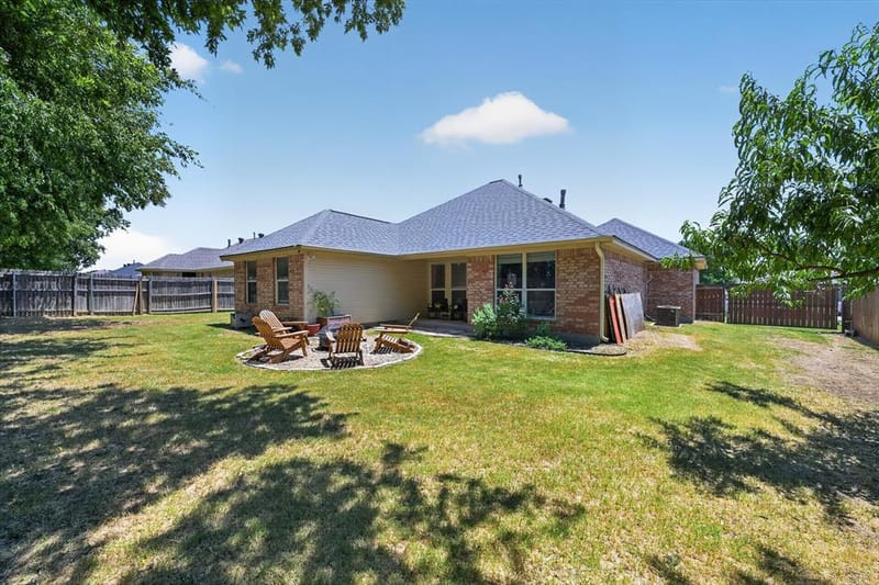 127 N Point Drive, Krum TX 76249 - Photo 25