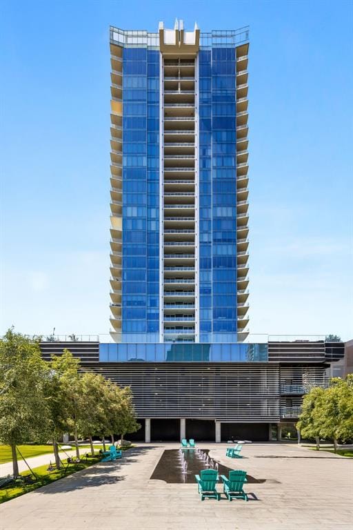 3130 N Harwood Street # 2102, Dallas TX 75201 - Photo 30
