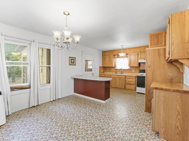 630 W Thompson Street, Jacksboro TX 76458 - Photo 13