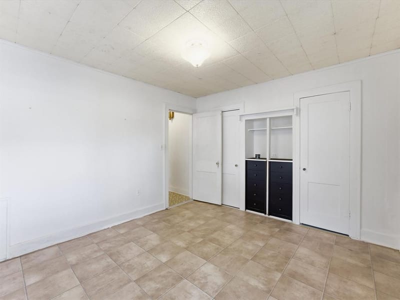 630 W Thompson Street, Jacksboro TX 76458 - Photo 9