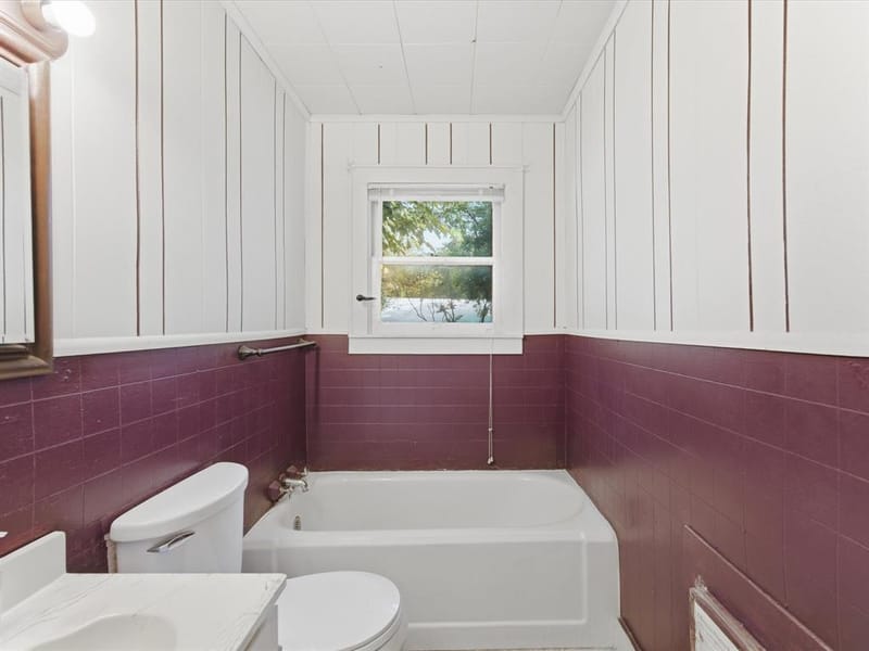 630 W Thompson Street, Jacksboro TX 76458 - Photo 11