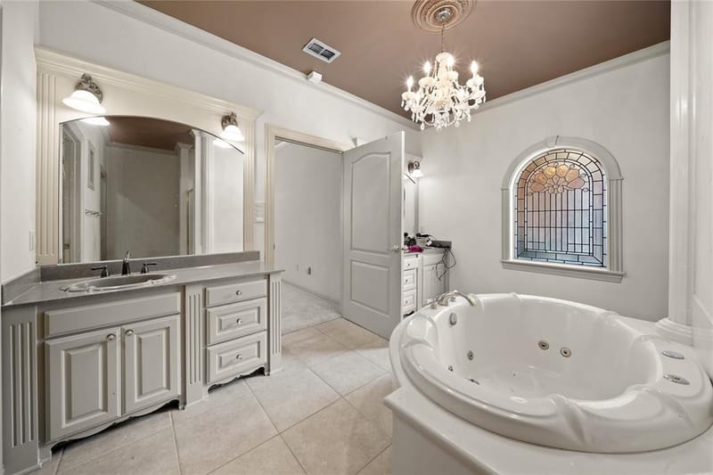 7402 Hollytree Drive, Tyler TX 75703 - Photo 22