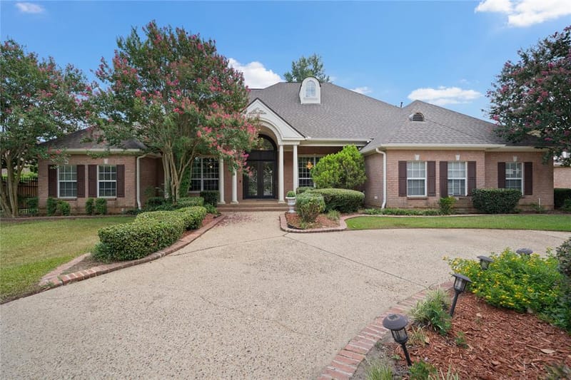 7402 Hollytree Drive, Tyler TX 75703
