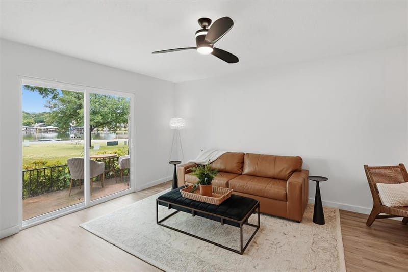 4318 Overlook Court, Granbury TX 76049 - Photo 2