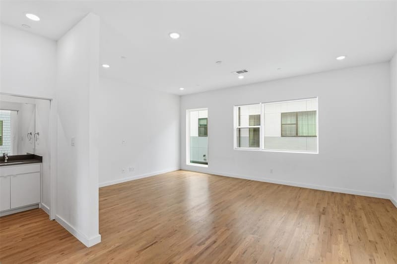 427 W 10th Street # 101, Dallas TX 75208 - Photo 7