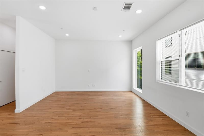 427 W 10th Street # 101, Dallas TX 75208 - Photo 9