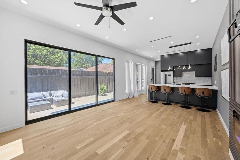 2722 Hondo Avenue, Dallas TX 75219