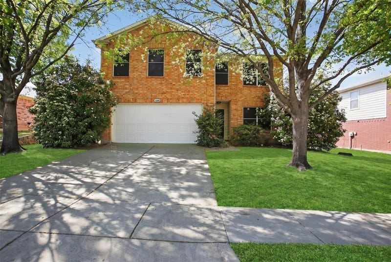 4608 Merlot Drive, Denton TX 76226 - Photo 2
