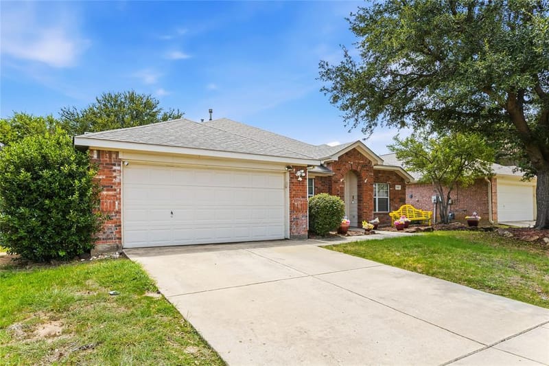 1320 Cattle Crossing Drive, Fort Worth TX 76131 - Photo 2