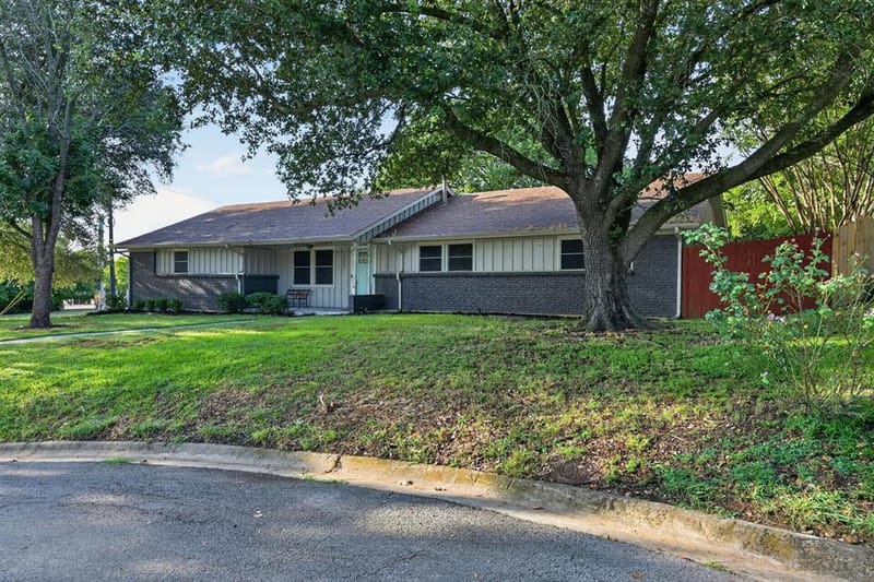 2403 Robin Circle, Denton TX 76209 - Photo 3