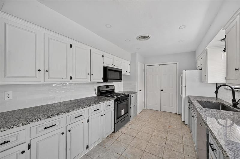 2403 Robin Circle, Denton TX 76209 - Photo 10
