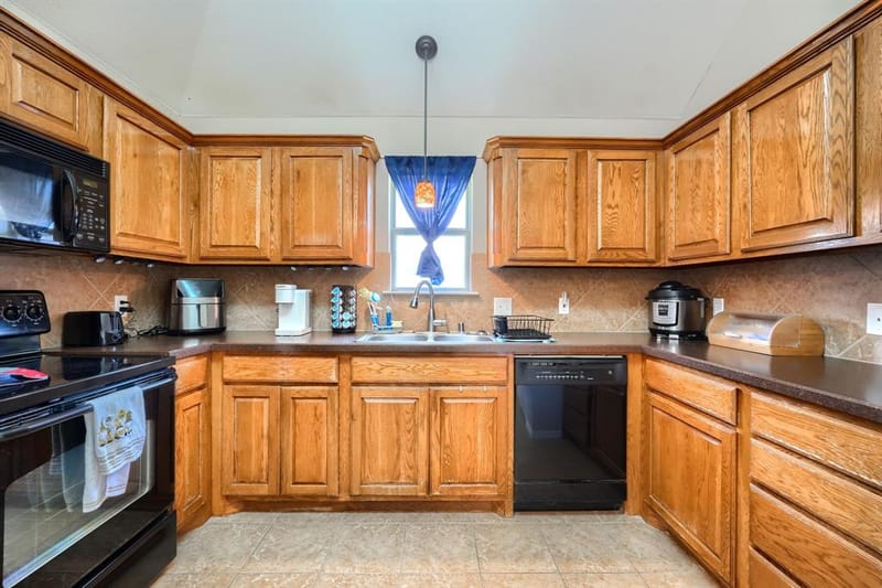 221 Quail Run, Aubrey TX 76227 - Photo 10