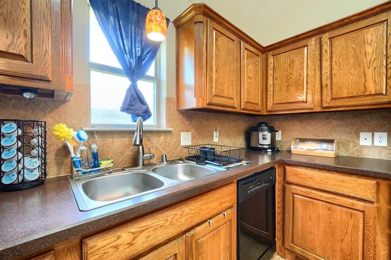 221 Quail Run, Aubrey TX 76227 - Photo 11