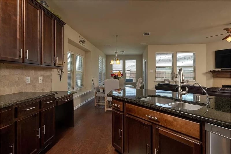 11625 Parade Drive, Frisco TX 75036 - Photo 10