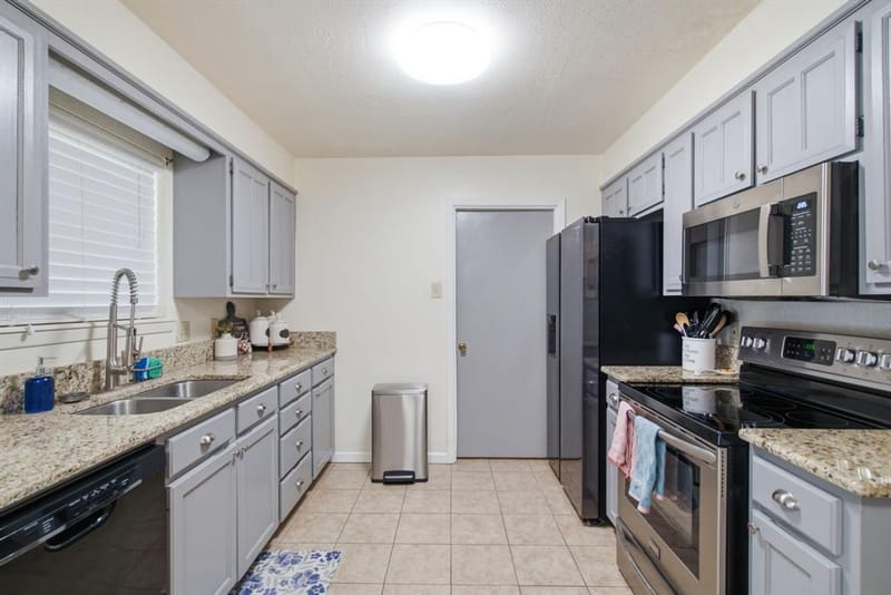 701 Van Winkle Street, Weatherford TX 76086 - Photo 11