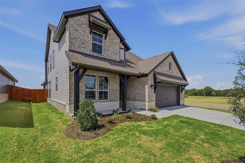 1337 Frio Drive, Springtown TX 76082 - Photo 4