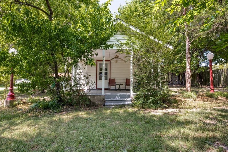 402 Jones Street, Tom Bean TX 75489 - Photo 2