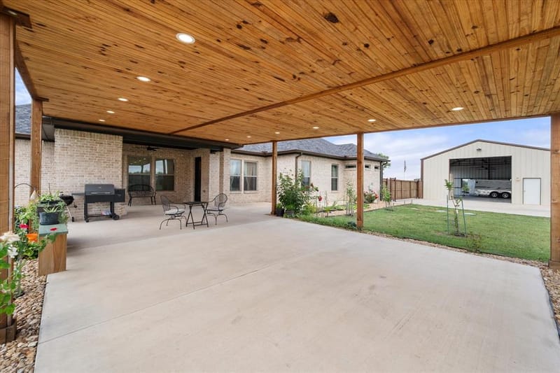 170 Grays Creek Circle, Ennis TX 75119 - Photo 27