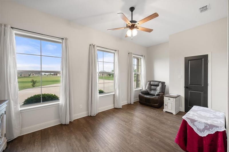 170 Grays Creek Circle, Ennis TX 75119 - Photo 6