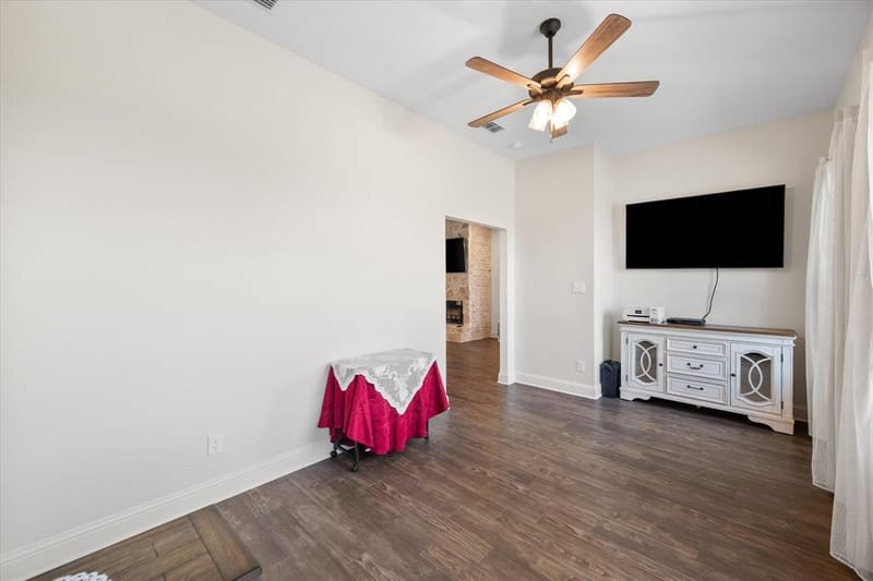 170 Grays Creek Circle, Ennis TX 75119 - Photo 7