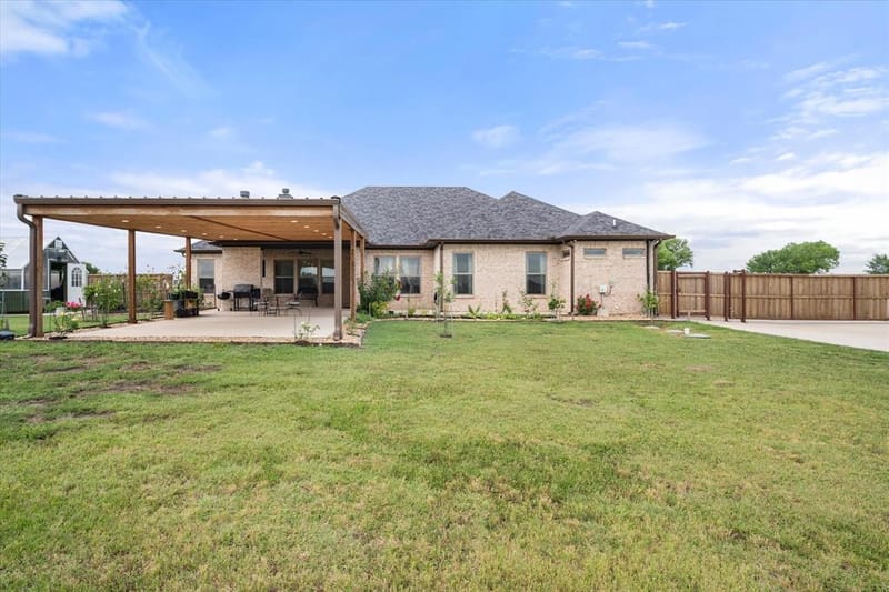 170 Grays Creek Circle, Ennis TX 75119 - Photo 28