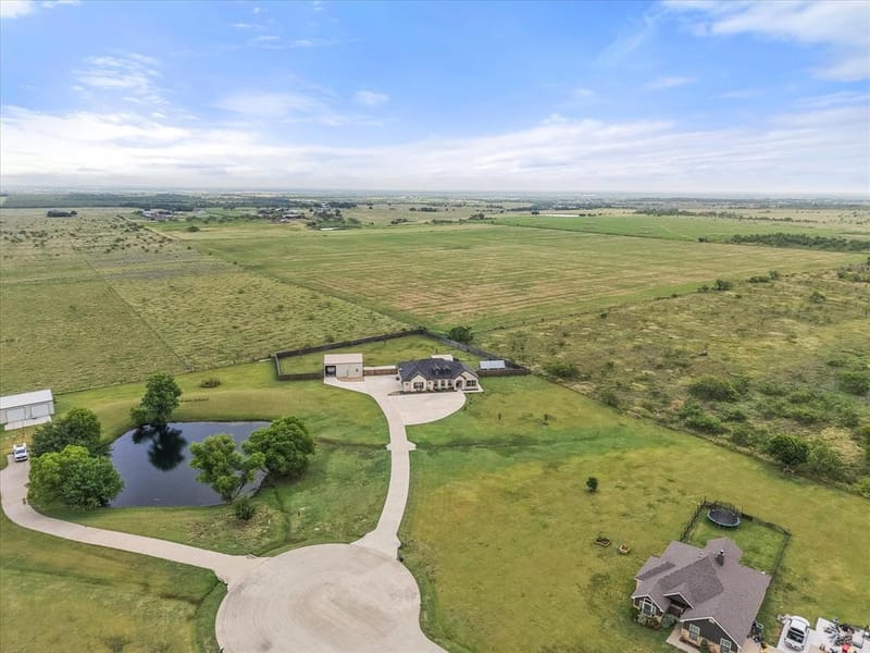 170 Grays Creek Circle, Ennis TX 75119 - Photo 34