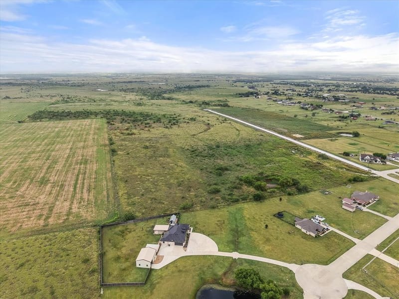 170 Grays Creek Circle, Ennis TX 75119 - Photo 38